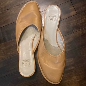Circa Joan and David miles size 8.5 tan